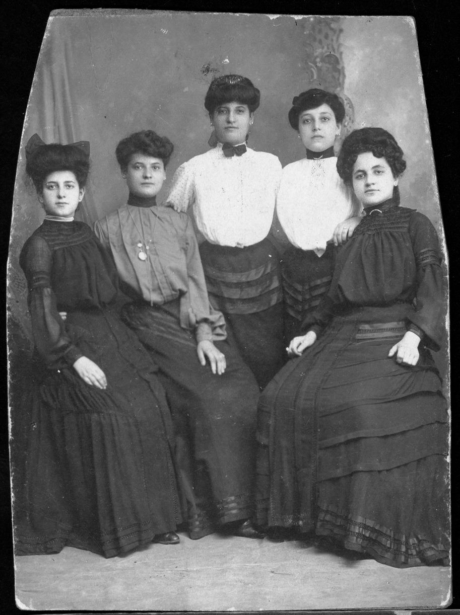 The ‘Ghetto Girl’ American Fashion or Frivolity Stories of